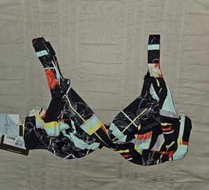 Women's Multicolor Patterned Bikini Top